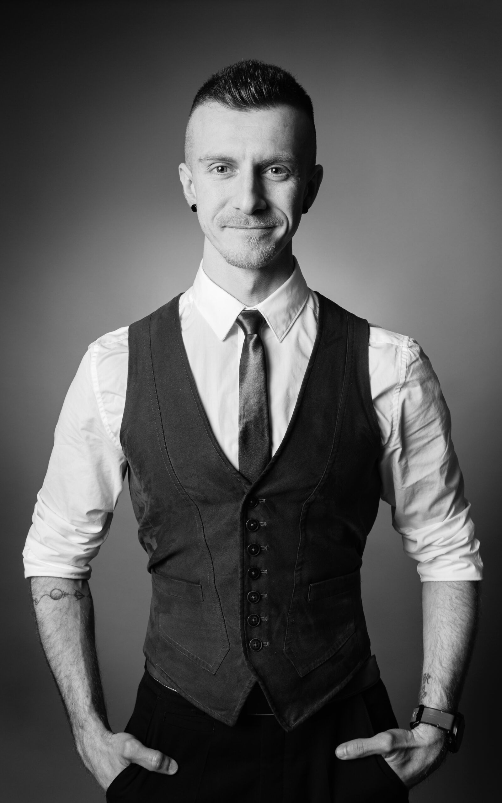 William GAUDE portrait profil debout couleur